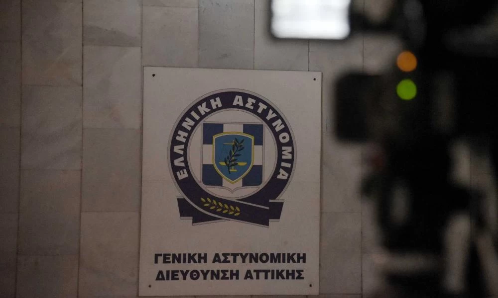 Απύθμενο θράσος: Έκλεψαν μηχανάκι αστυνομικού έξω από τη ΓΑΔΑ